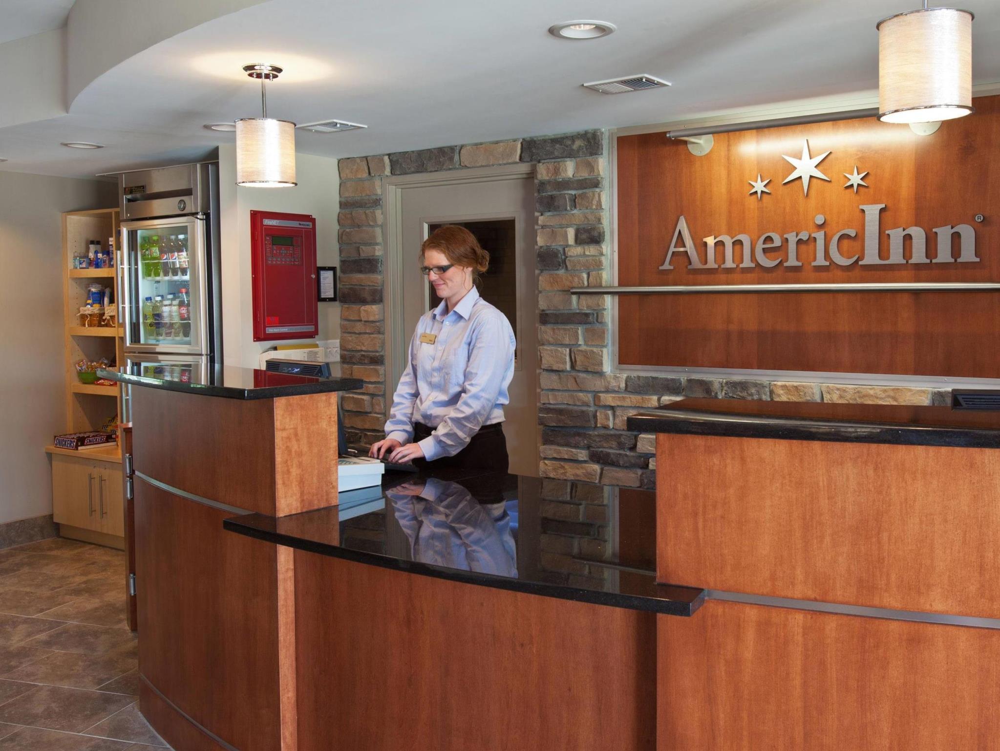 Americinn By Wyndham Fairfield Экстерьер фото